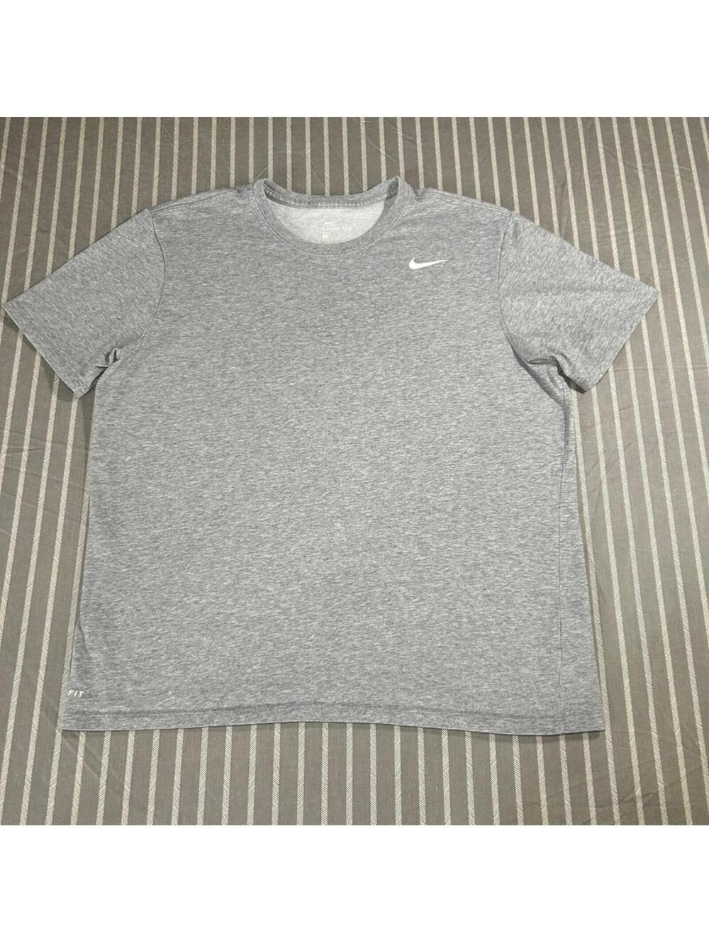Nike T Shirt Mens Size XLarge Gray Swoosh Casual Short Sleeve Adult